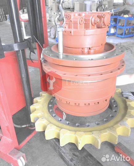 Бортовой редуктор JCB JS330