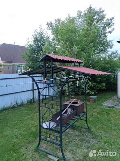 Мангальная зона с крышей