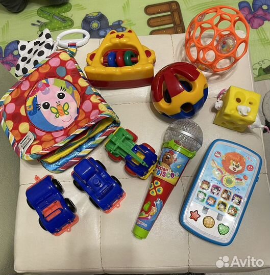 Игрушки до года oball, tolo, азбукварик