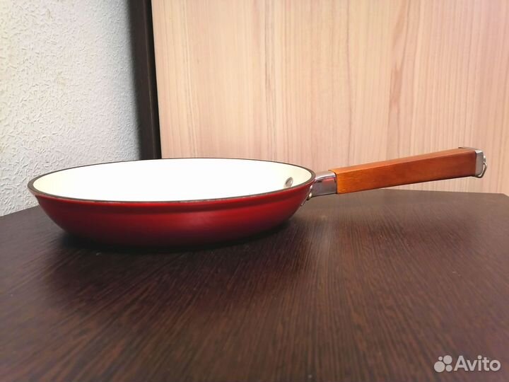 Сковорода чугун с эмалированным покрытием kelli