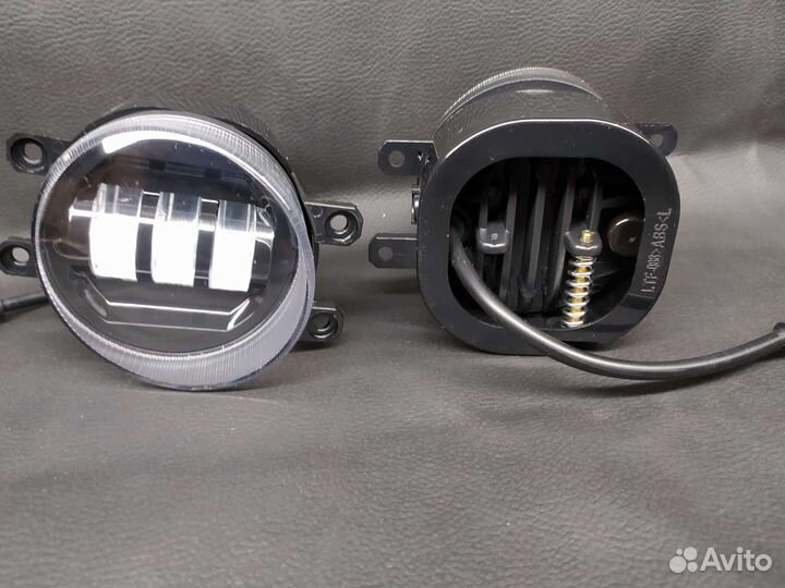 Противотуманные фары toyota Corolla