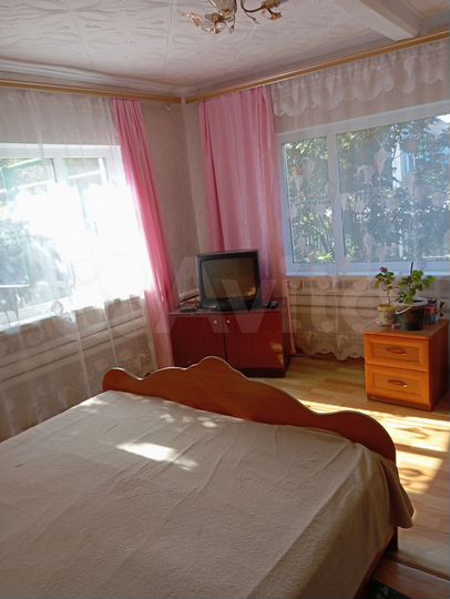 Дом 56 м² на участке 11 сот.