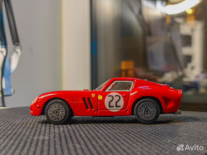 BBurago x Shell Ferrari 250 GTO
