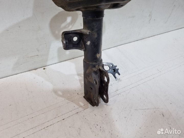 Амортизатор передний правый Toyota Camry V70