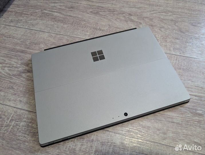 Microsoft Surface Pro 5 i7 8gb 256gb