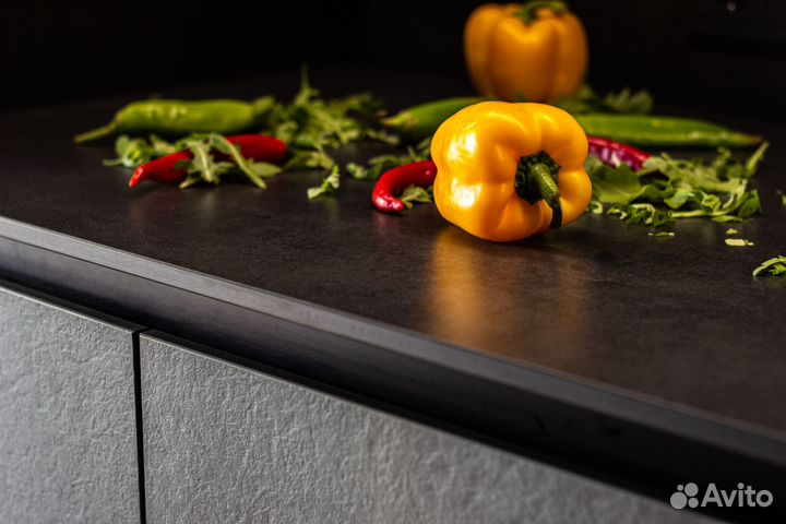 Тонкая столешница для кухни из HPL