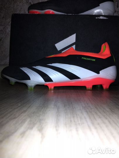 Футбольные бутсы adidas predator 30