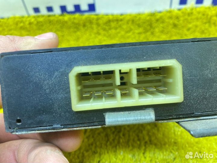 Электронный блок передний Toyota Land Cruiser 145078