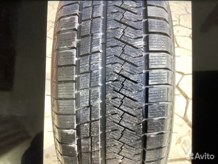 Triangle Snowlink TWT02 225/60 R18 104V