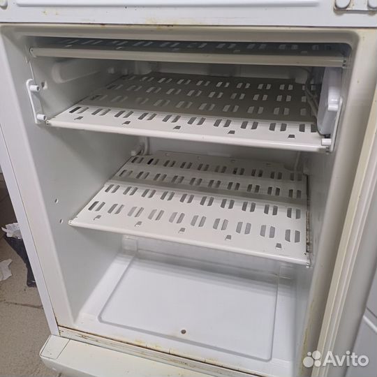 Холодильник Indesit 170см