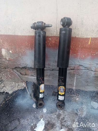 Амартизаторы задние