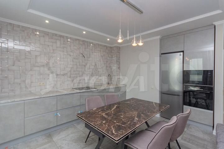 3-к. квартира, 92 м², 24/25 эт.