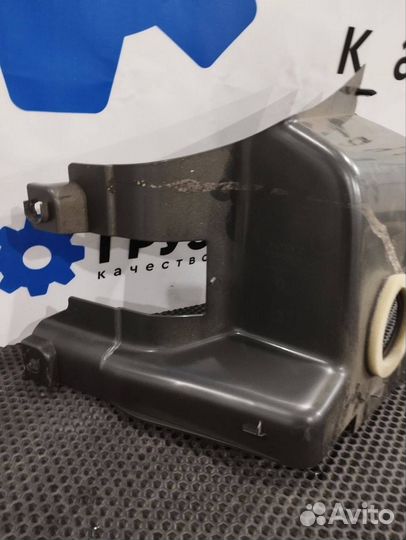 Декоративная накладка торпедо Volvo FH5 82390849