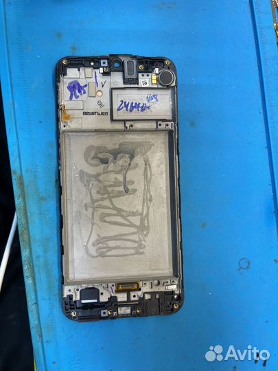 Битые дисплеи на Samsung, iPhone, xiaomi