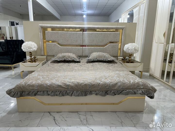 Спальный гарниру стифани