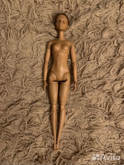 Барби made to move скейтбордистка