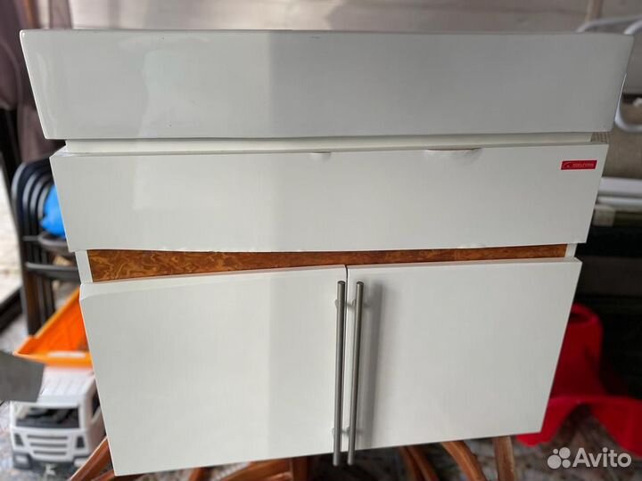 Подвесной мойдодыр (раковина с тумбой)