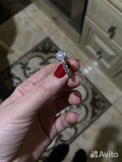 Кольцо с бриллиантами