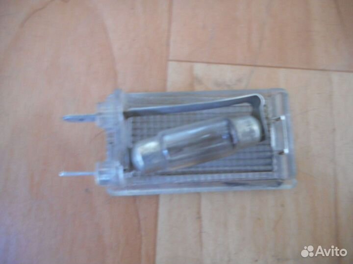 Плафон салонный Audi A8 (D2) I (1994–1999)