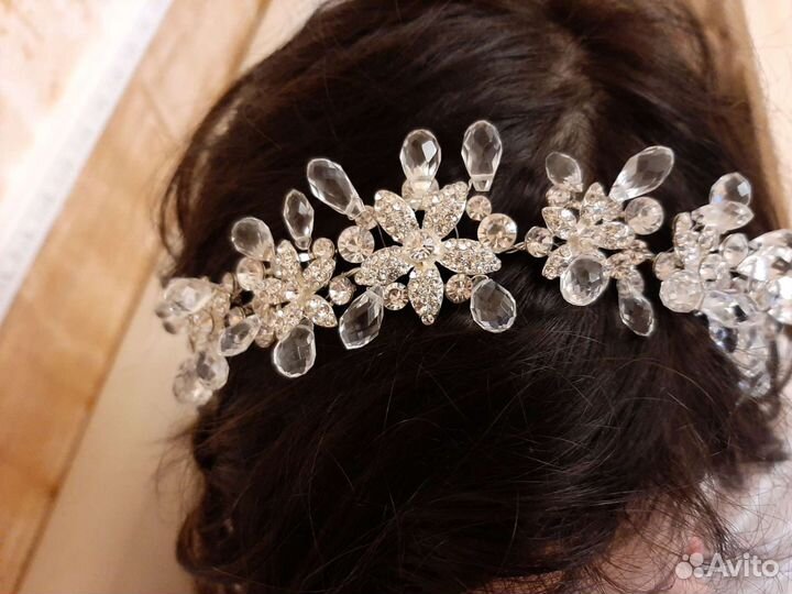 Тиара, венок, лоза для прически невесты