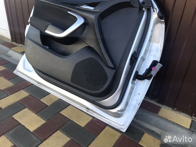 Дверь передняя левая Opel Insignia