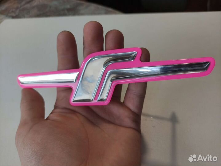 Эмблема Subaru forester на решетку