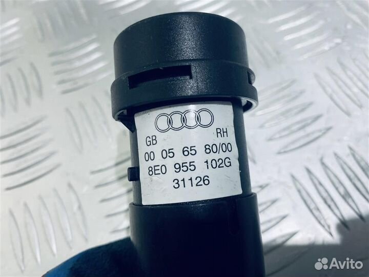 Форсунка омывателя фар, Audi A4 B7 2008