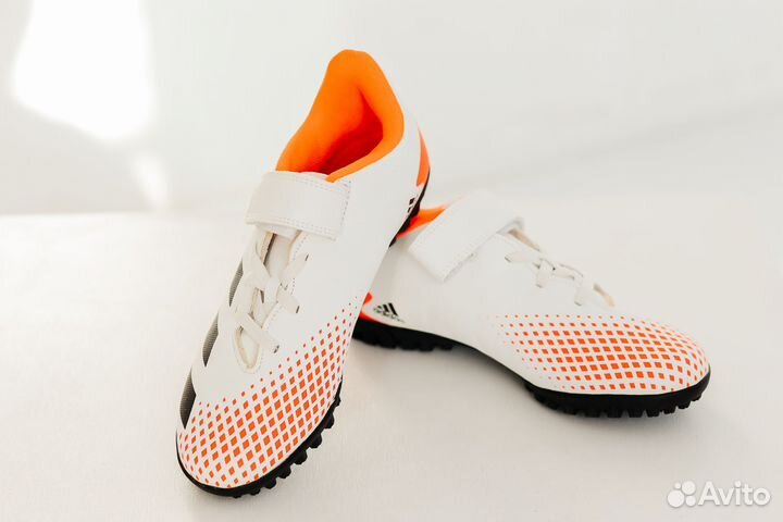 Детские бутсы adidas Predator