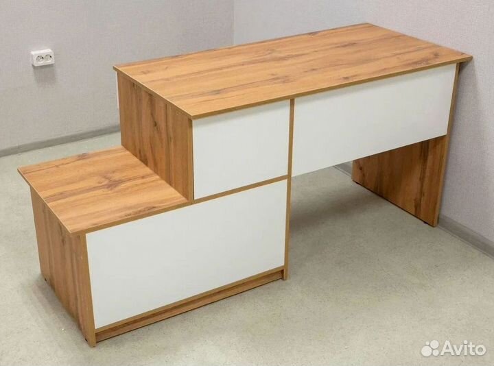 Письменный стол в офис Свифт Дуб Крафт/Белый