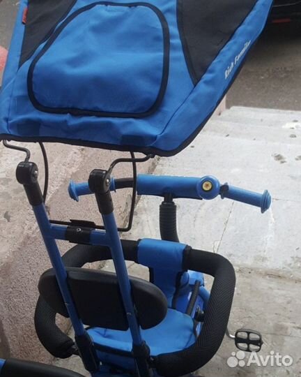 Трёхколёсный велосипед-коляска с ручкой