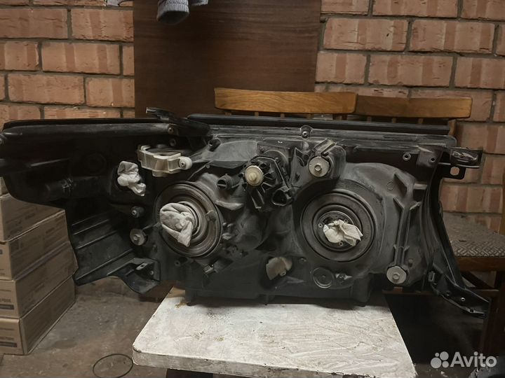 Фара левая тойота 200