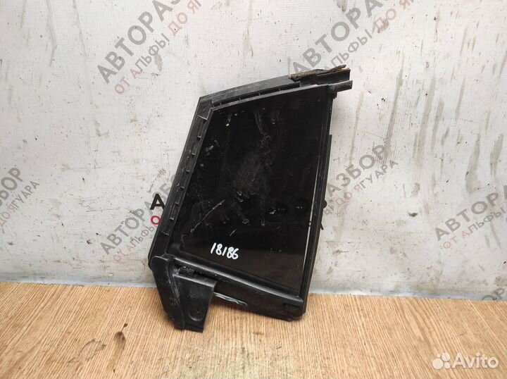 Стекло двери задней левой (форточка) Mazda Mazda