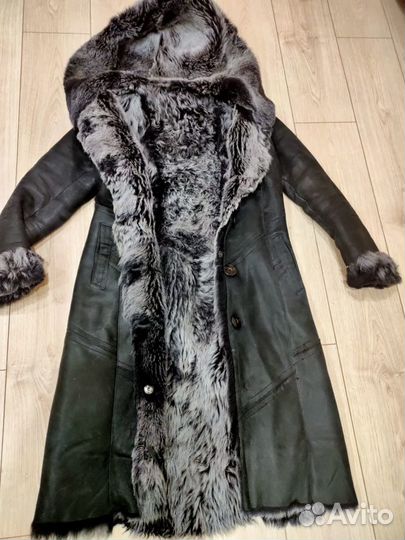 Дубленка женская из тосканы 42-44 чёрная, очень тё