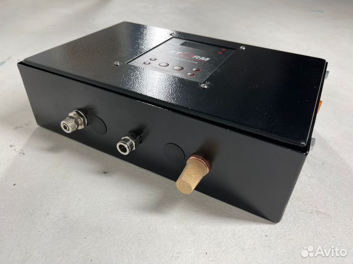 Робот автоматической накачки колёс Storm Inflator