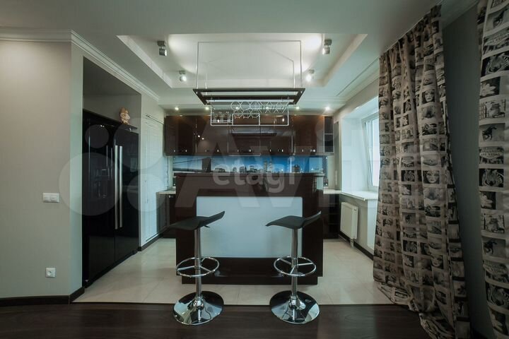 2-к. квартира, 62 м², 3/9 эт.