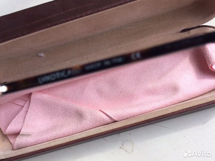 Очки крутые, Luxottika, Италия