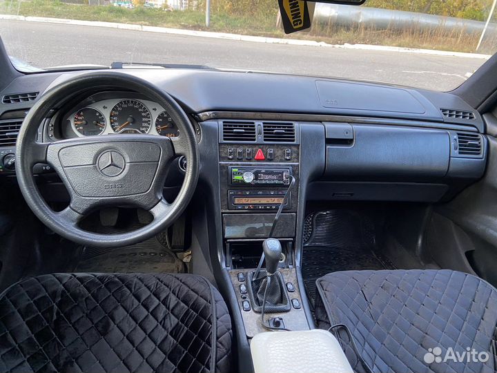 Mercedes-Benz E-класс 2.0 МТ, 1997, 330 000 км