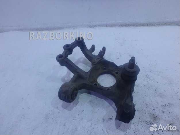 Кулак задний правый Мазда