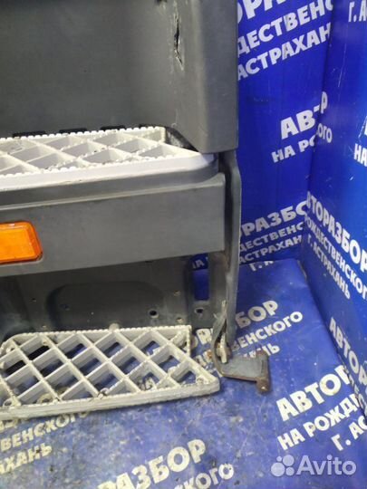 Подножка. Scania P114 Ga4X2Na 340 грузовой