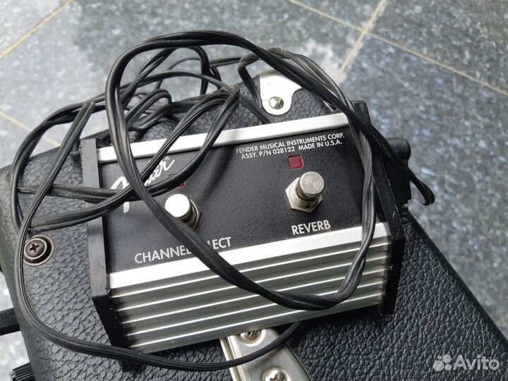 Fender Roc Pro 700 (USA)