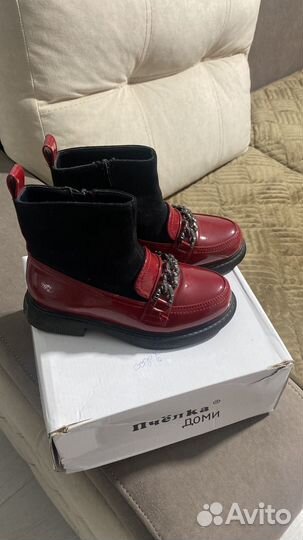 Пальто и ботинки для девочки