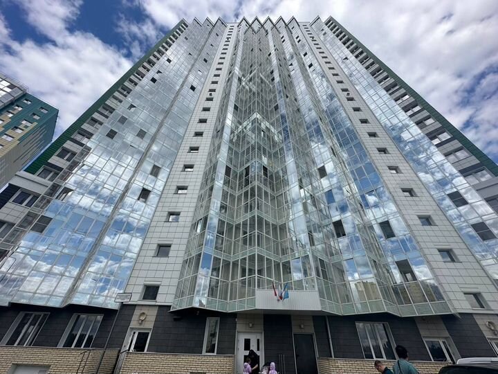 2-к. квартира, 55 м², 10/25 эт.