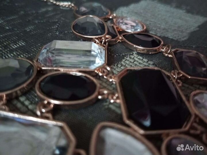 Колье ожерелье