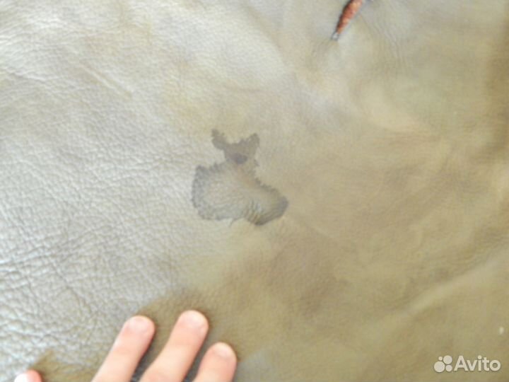 Большой кусок натуральной кожи (шкуры)