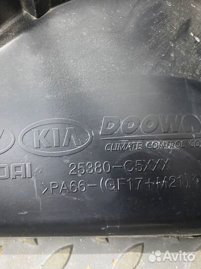 Вентилятор радиатора дифузором Kia Sorento Prime