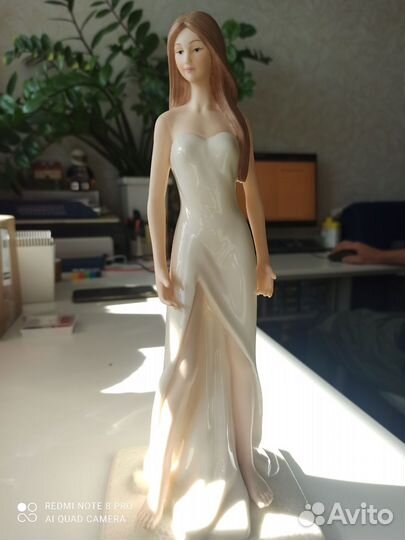 Большая фарфоровая статуэтка leonardo