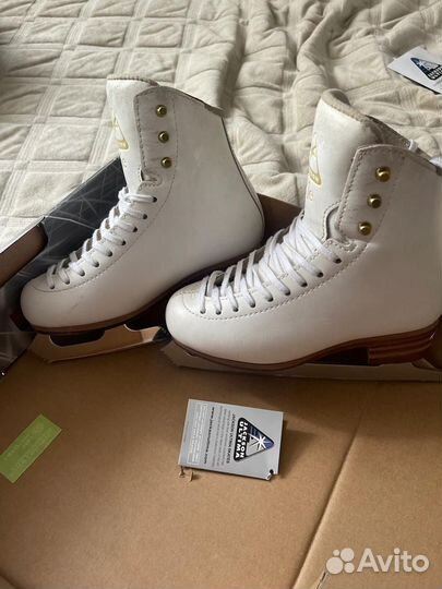 Фигурные коньки jackson