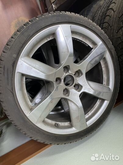 Колеса Audi или bmw зима разношир. Dunlop ориг