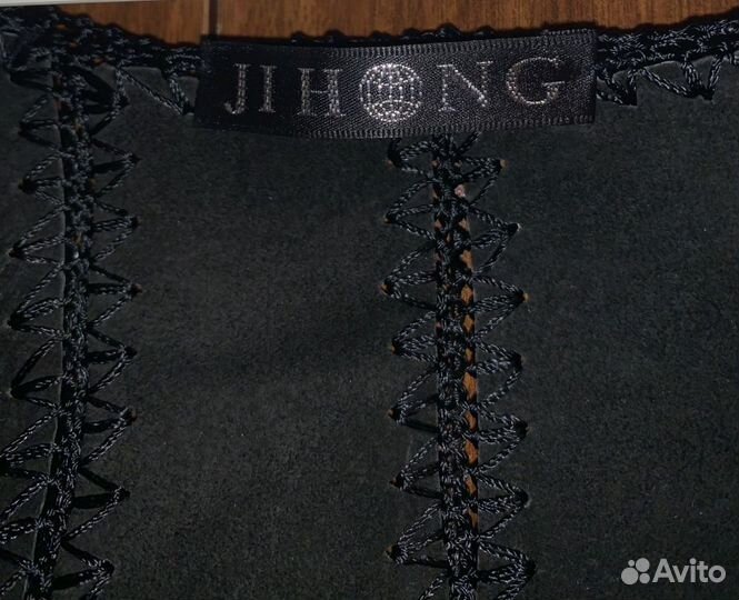 Жилет из кусочков натуральной кожи, рпазмер S-M