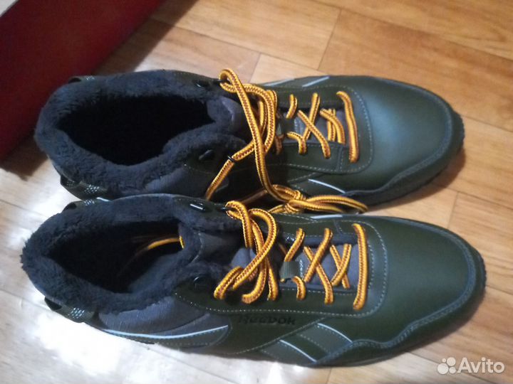 Ботинки Reebok новые